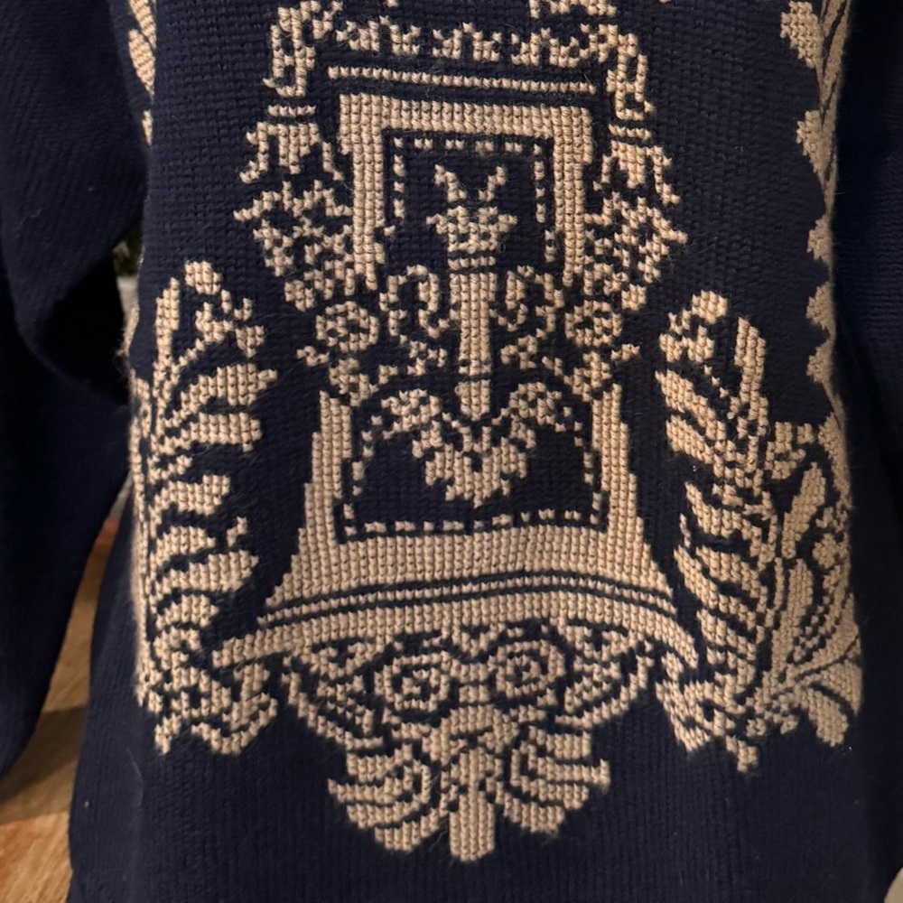 Vintage 100% Wool Crest Intarsia Navy Sweater Dark Academia Preppy L - Picture 8 of 8